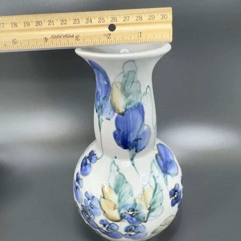 Vintage‎ Hand Made Studio Art Pottery Vase Vessel Bottle Artist Signed EZ Vase